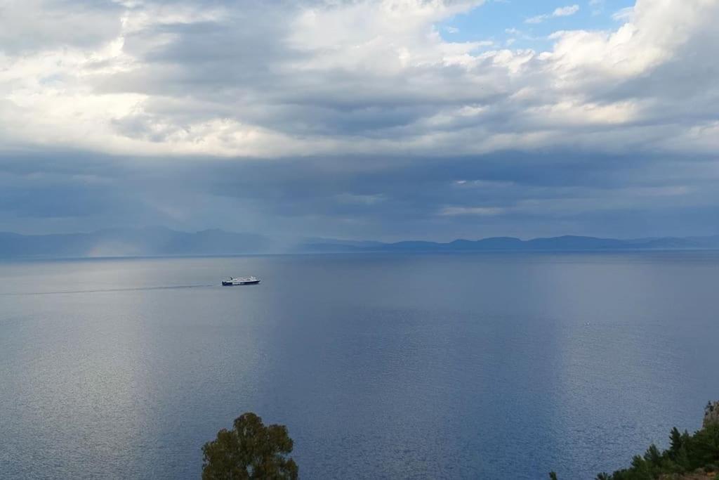 Simply Meraki Gytheian Apt With Panoramic Sea View Гитион Экстерьер фото